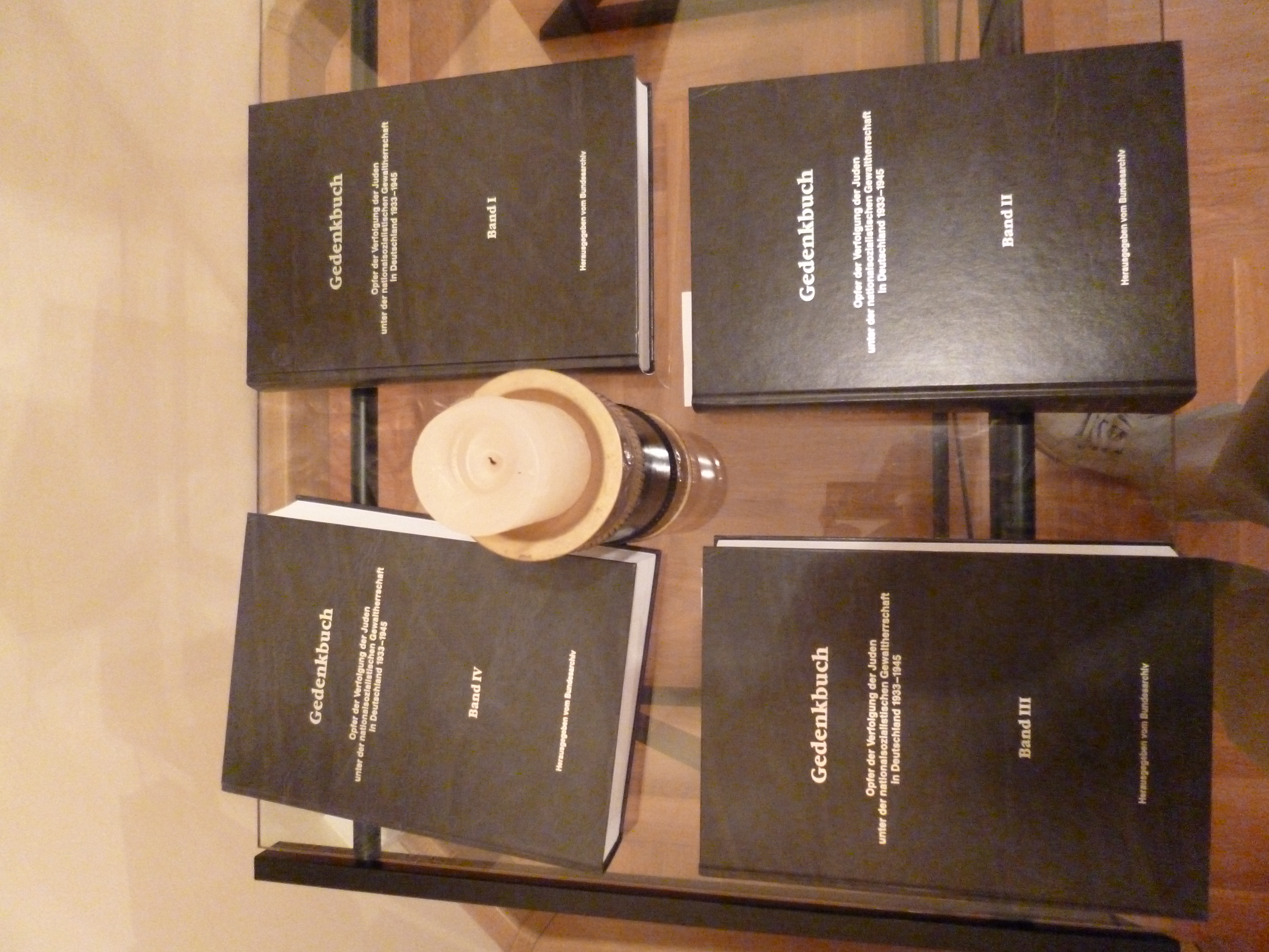 gedenkbuch@bundesarchiv.de 159.972 Schicksale - 25 aus Laufersweiler