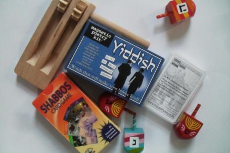 Treidel (Kreisel) für Spiel an Chanukka, Kartenspiel, Ratsche für Purim, Jiddisch-Spiel