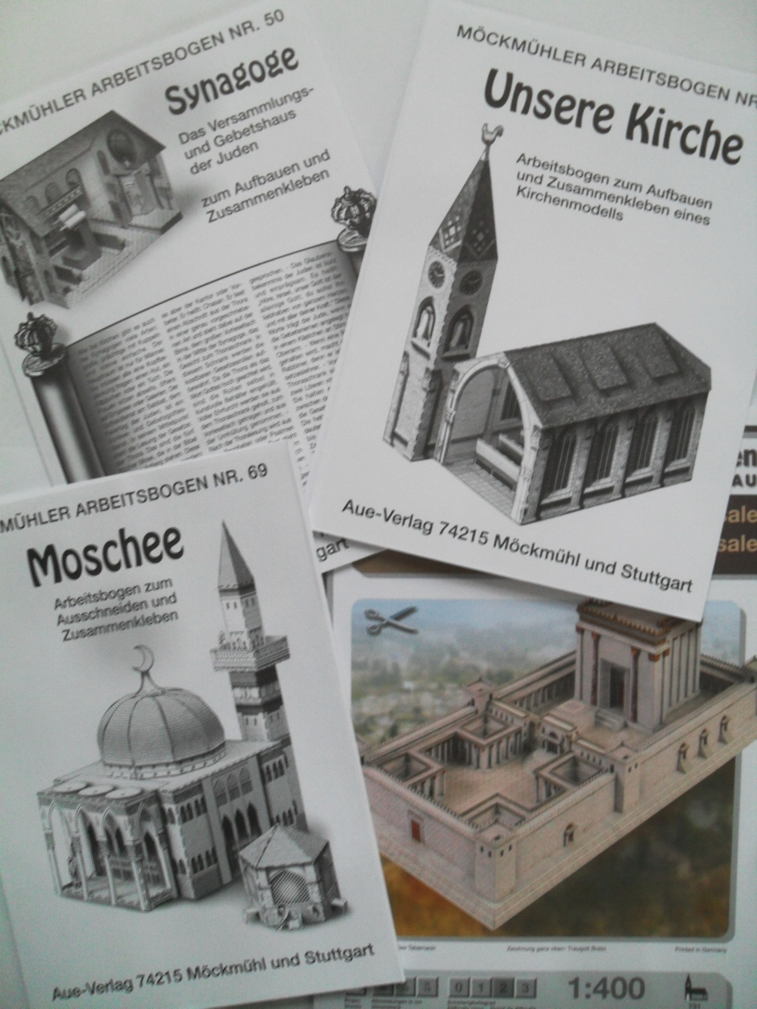 Bastelmaterialien: Synagoge, Kirche, Moschee