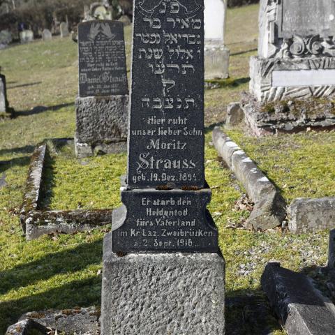 Soldat des Ersten Weltkriegs, neuer jüdischer Friedhof in Gemünden